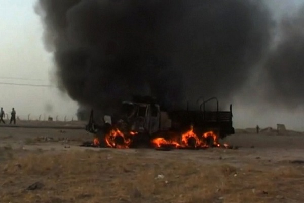 النيران تشتعل في آلية للجيش العراقي