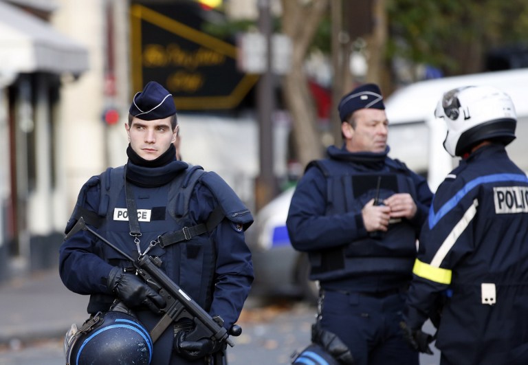 فرنسا أعلنت حال الطوارئ بعد اعتداءات باريس الدامية