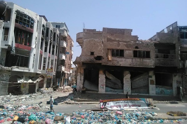 الحوثيون يواصلون قصف المدنيين في تعز
