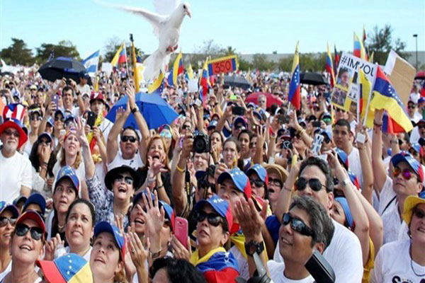 تظاهرة للمعارضة الفنزويلية في كراكاس