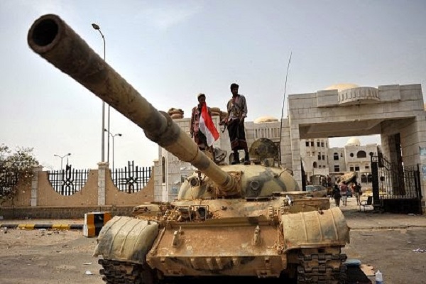 تعد الجزيرة مركزاً لتهريب الأسلحة إلى الحوثيين
