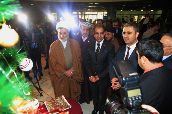 البرلمان العراقي يحتفل بشجرة الميلاد في مقره في بغداد
