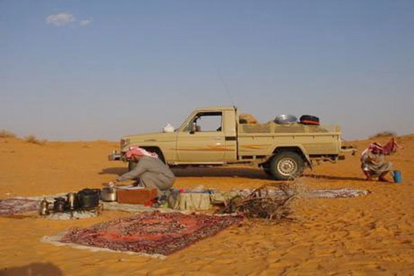 صياديون خليجيون في صحراء العراق