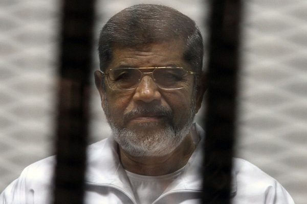 مرسي وراء القضبان