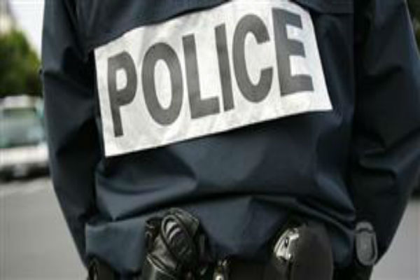 اعفاء شرطيين تونسيين ل