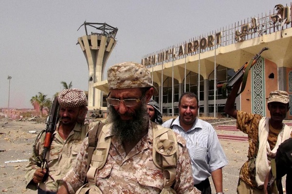 قوات موالية للرئيسي هادي في مطار عدن بعد تحريره