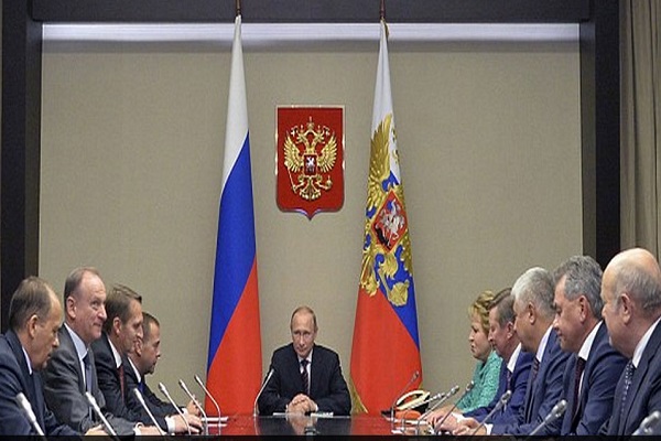 بوتين مترئسا اجتماع الحكومة 