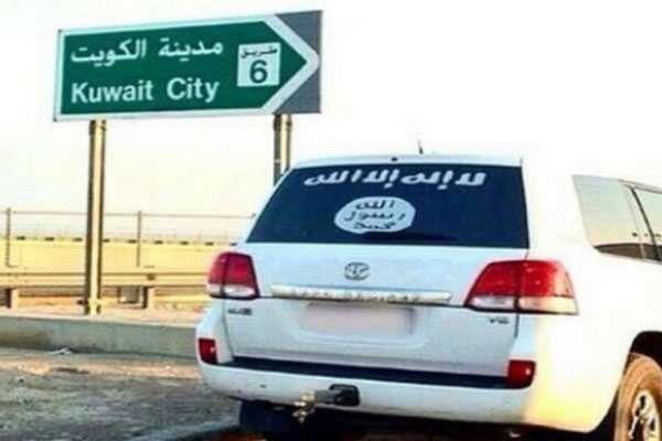 سيارة تحمل شعار داعش في الكويت