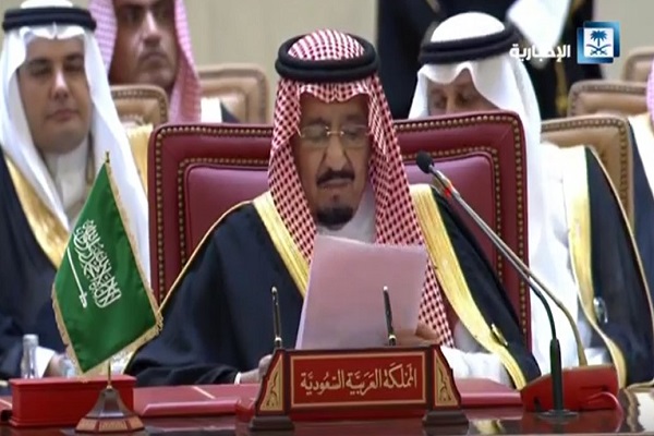 الملك سلمان خلال كلمته في افتتاح القمة الخليجية