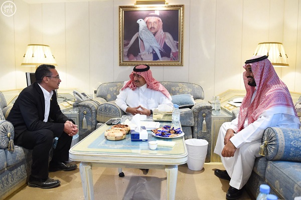 الأميران محمد بن نايف ومحمد بن سلمان يجتمعان مع وزير الدفاع الماليزي