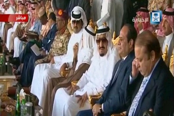  الملك سلمان وقادة الدول الاسلامية والعربية والخليجية يشهدون ختام فعاليات رعد الشمال