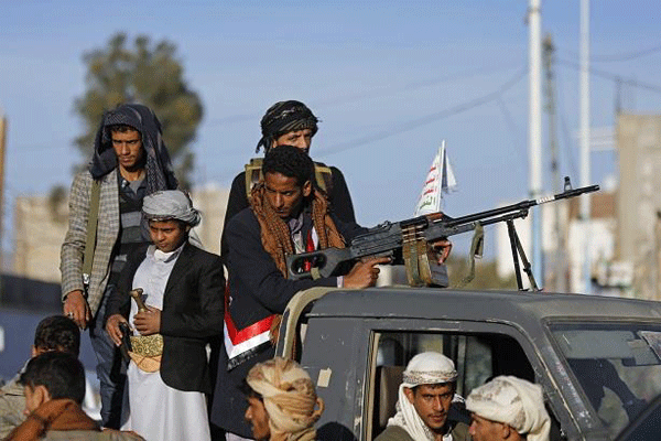 عناصر من تنظيم الحوثي في اليمن