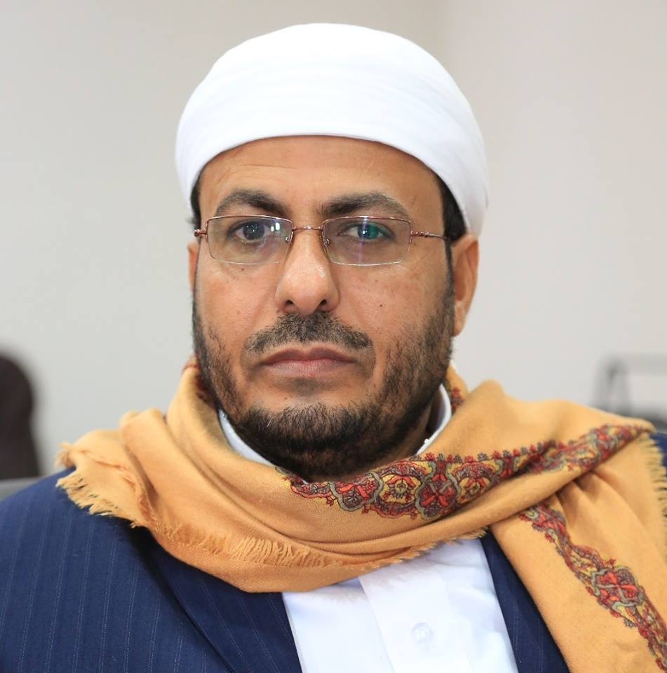 أحمد عطية وزير الاوقاف والإرشاد في اليمن