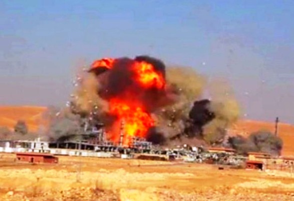 لقطة من فيديو بثته وكالة أعماق لتفجير شركة حيان للغاز في محافظة حمص