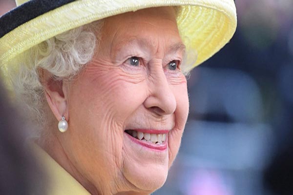 ملكة بريطانيا تحقق رقمًا قياسيًا في سنوات الحكم