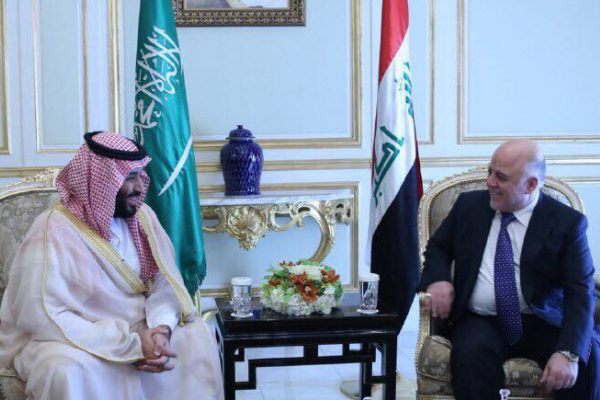 الأمير محمد بن سلمان خلال لقاء سابق مع العبادي