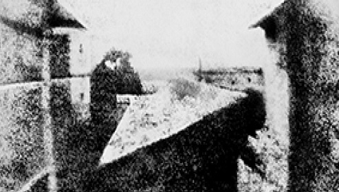 صورة المزرعة التي التقطها بيينس، الأولى في التاريخ