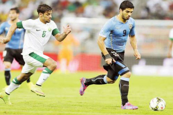لويس سواريز في مباراة السعودية والأوروغواي الودية