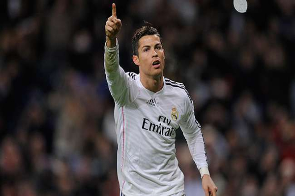 المهاجم البرتغالي كريستيانو رونالدو نجم ريال مدريد الإسباني 
