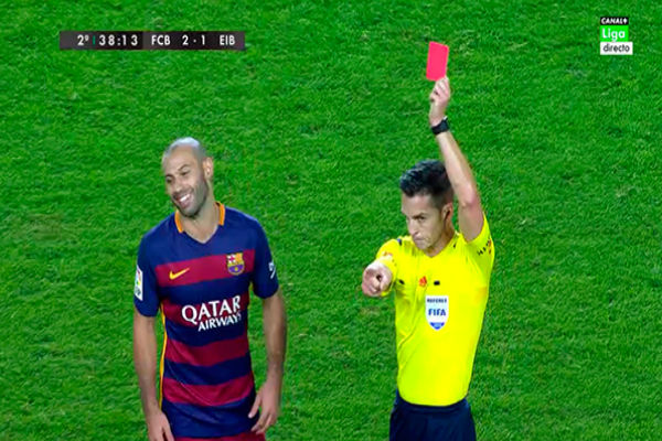 ماسكيرانو خرج مطروداً في مباراة برشلونة وإيبار