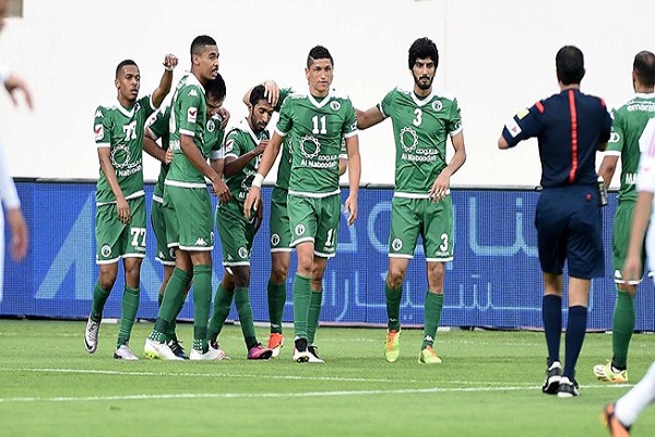 الشباب يحتل المركز الثاني مؤقتاً في الدوري الإماراتي