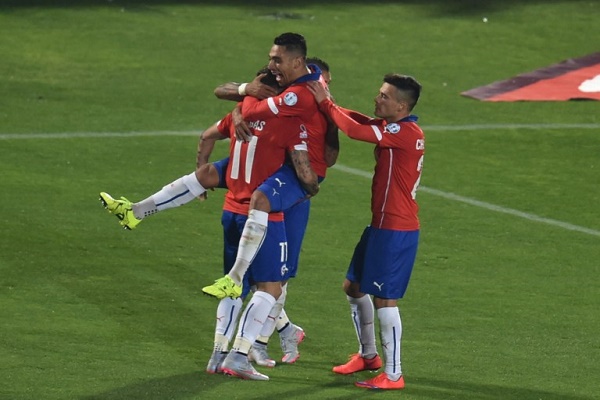 فوز تشيلي على الإكوادور في افتتاح بطولة كوبا أميركا