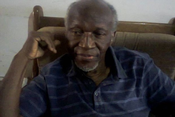 وفاة مدرب غانا السابق غيامفي