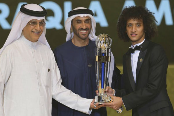 عموري يتوج بجائزة أفضل لاعب في آسيا لعام 2016