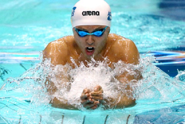 السباح الياباني الشهير كيتاجيما يعلن اعتزاله