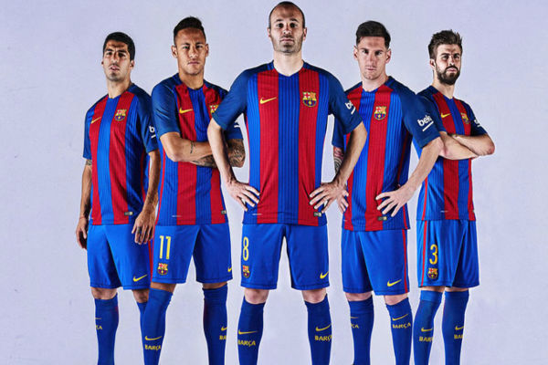 القميص الجديد لبرشلونة الإسباني