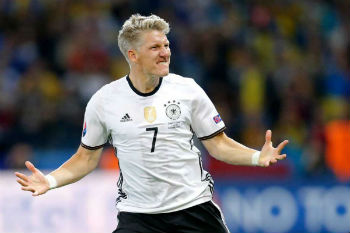 شفاينشتايغر بات أكثر لاعب ألماني مشاركة في مباريات اليورو