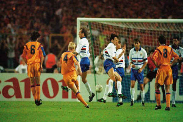 برشلونة يواجه سمبدوريا في إعادة لنهائي دوري الأبطال عام 1992