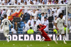 ليفانتي يعمق أزمة ريال مدريد وبرشلونة يعود إلى الصدارة