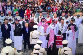 ولي العهد السعودي يحضر الجولة الكبرى لسباقات فورمولا إي