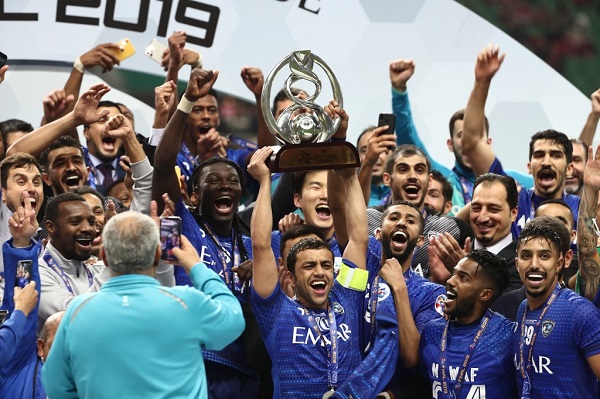 الهلال يبدأ الدفاع عن اللقب بمواجهة إيرانية