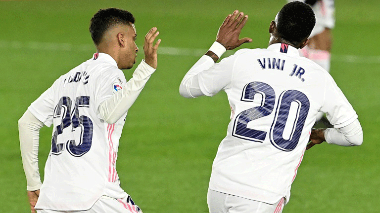 بطولة إسبانيا فينيسيوس ي نقذ مدريد أمام سوسييداد إيلاف نيولي