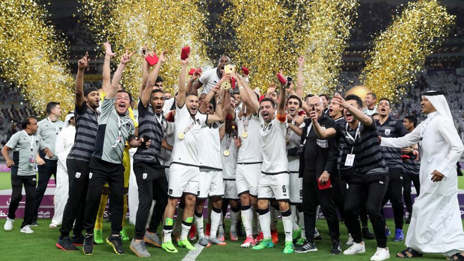 السد يحتفل يفوزه بكأس أمير قطر 2017