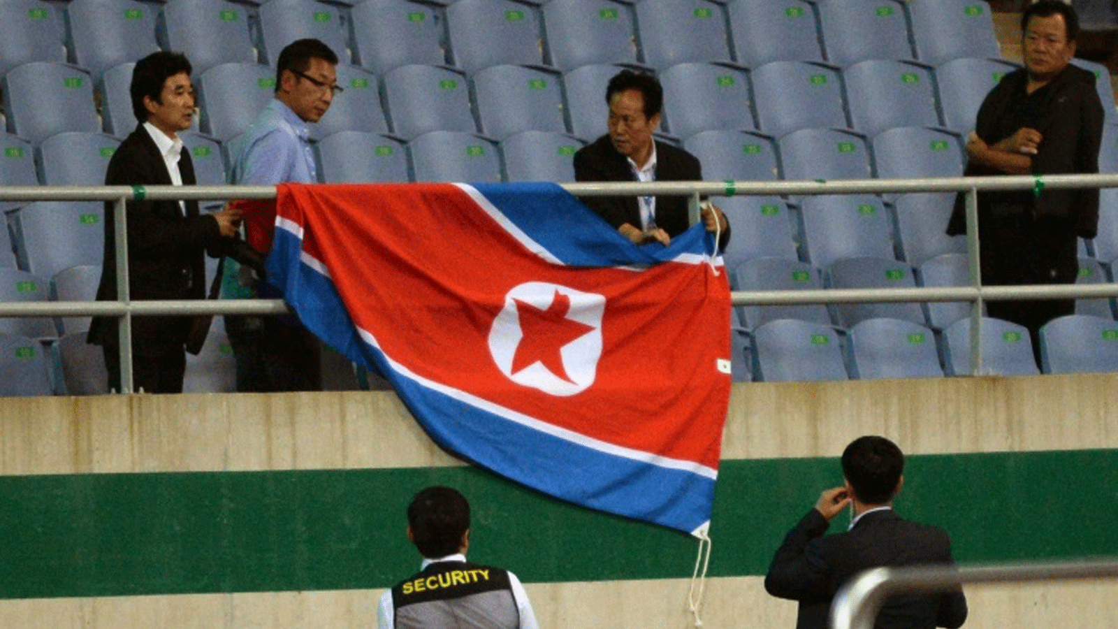 علم كوريا الشمالية خلال دورة الألعاب الآسيوية في إنتشون عام 2014