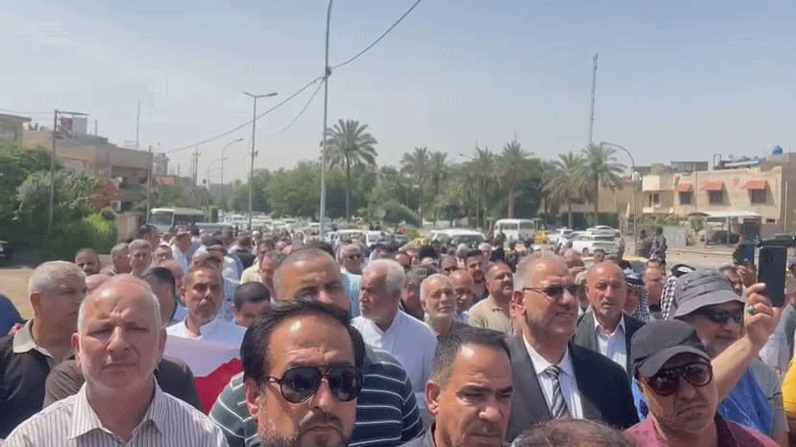 متظاهرون في بغداد الثلاثاء 30 مايو ضد اجازة الاردن لحزب البعث الاردني للعمل السياسي (تويتر)