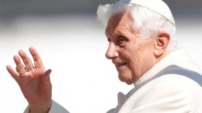 ماضي التستّر على الاعتداءات الجنسية يطارد البابا المتقاعد بنديكتوس السادس عشر
