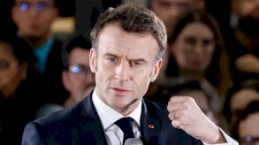 فرنسا: ماكرون يمرر قانونا لرفع سن التقاعد دون موافقة البرلمان