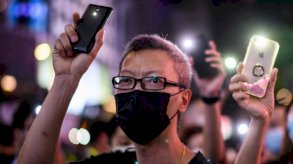 تظاهرات آسيا: كيف أصبحت التقنيات الحديثة سلاحًا ذا حدين؟