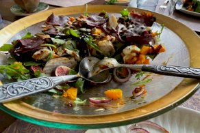 سلطة الدجاج مع اليقطين والتين