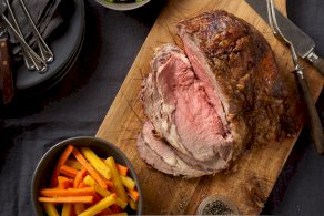 لحم العجل المشوي مع الخضار