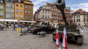 في وارسو.. معرض لدبابات روسية دمرها الأوكرانيون