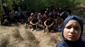 العثور على عشرات السوريين في جزيرة مهجورة بين تركيا واليونان