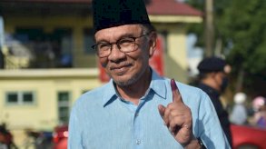 ماليزيا: المعارض الإصلاحي أنور ابراهيم رئيسًا للوزراء 