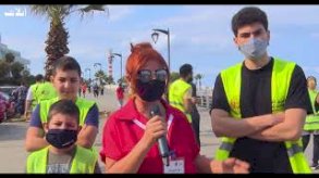 حملة دفى تقوم بتنظيف شواطيء بيروت من النفايات