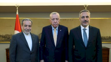 هل ماتزال هناك فرصة لنزع فتيل الحرب بين أميركا وإيران؟