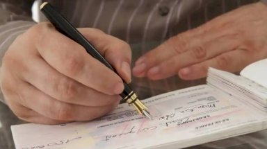 وزير العدل المغربي يطرح مشروعا لإصلاح منظومة الشيكات واستعادة الثقة فيها